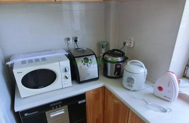 2018鄭州別墅裝修時鄰居家廚房插座這樣裝，實屬罕見，但很實用