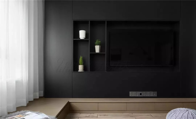 【風(fēng)尚設(shè)計】鄭州裝修公司電視背景墻造個洞 鄰家的裝修設(shè)計逆天了