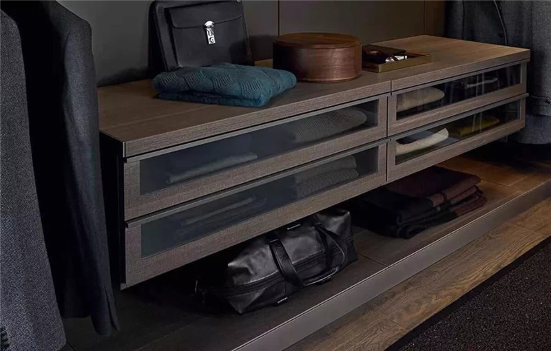 鄭州裝飾公司精裝精致衣帽間，品質(zhì)生活范兒，就是這么迷人